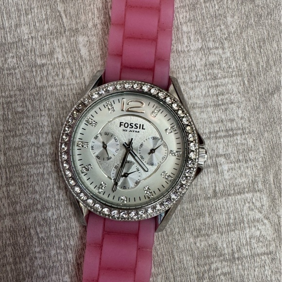 Fossil Pink Watch with Silver Details - Picture 4 of 9